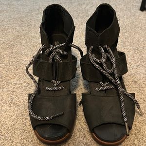 SOREL black wedges